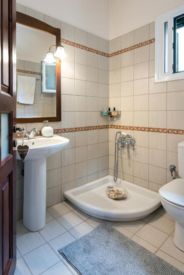 Lily'S House Villa Áno Korakiána Екстериор снимка